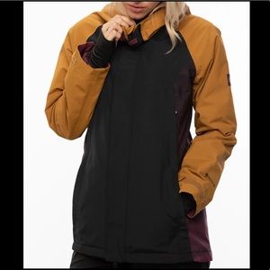 686 snowboarding jacket.